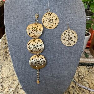 Gold Filigree Disc Bracelet and Earring Set - Women’s Jewelry M stamped